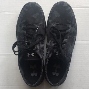 Under Armour Canvas Sneaker